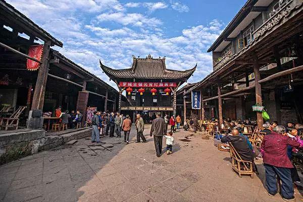 那位朋友知道从三桥地铁口到西安儿童医院乘几路公交游戏画面